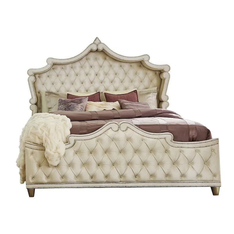 Justine Ivory and Camel Tufted 4-piece Bedroom Set
