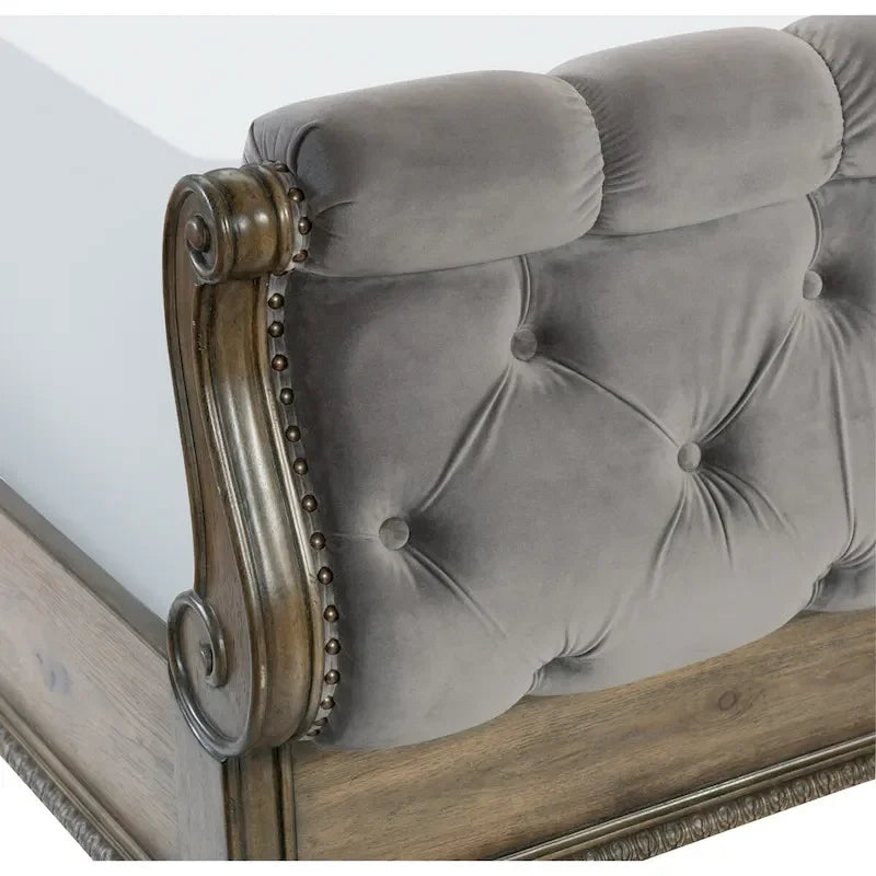 Traditional Bedroom Set 3pc Button-Tufted Formal Bed and Two Nightstands
