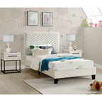Roundhill Furniture Findlay 3-Piece Bedroom Set in White Dove